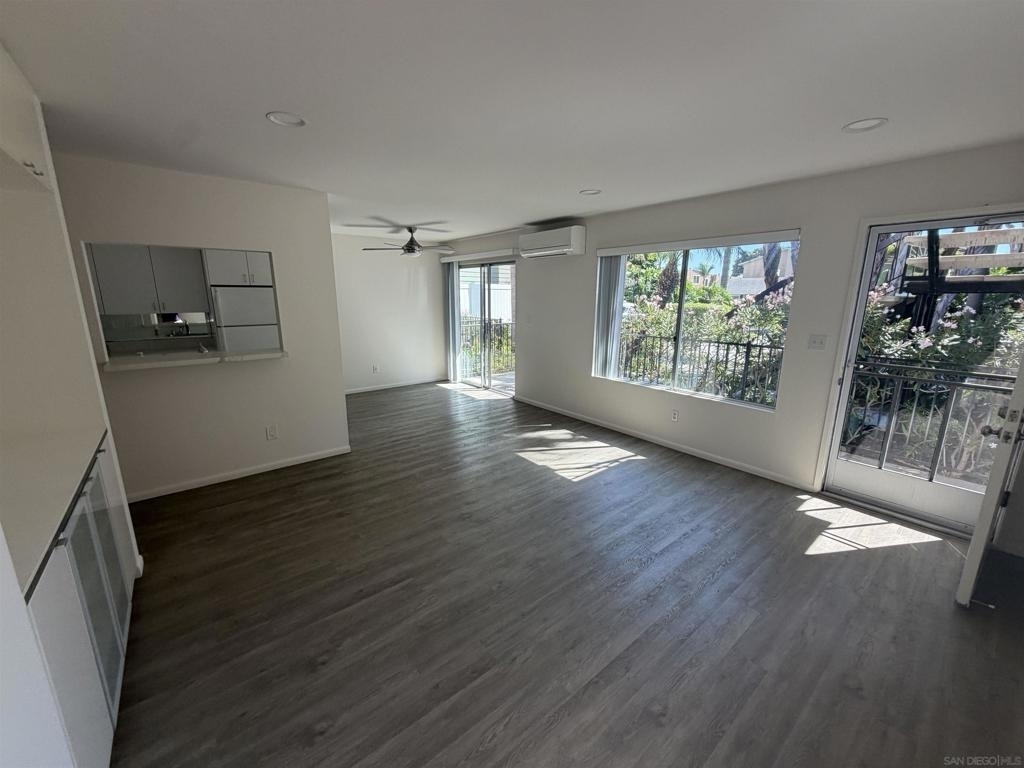 1112 Thomas Avenue - Photo 3