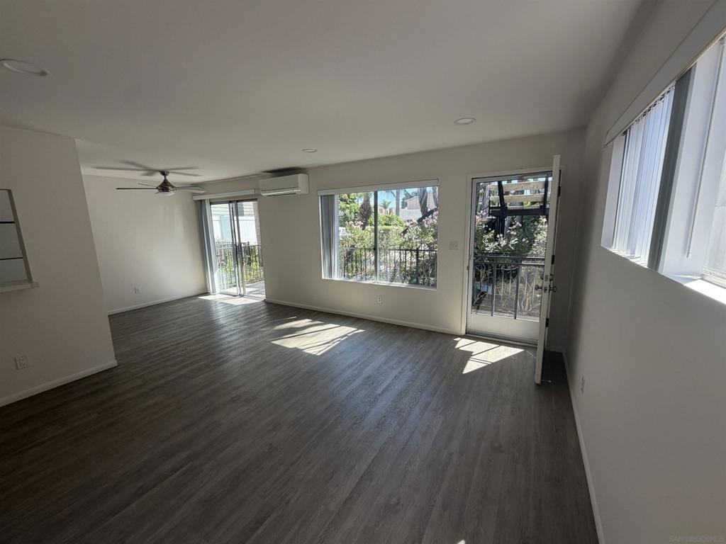 1112 Thomas Avenue - Photo 4