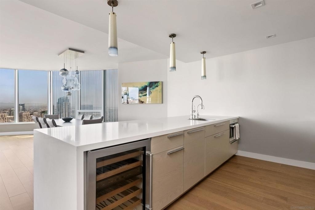888 W E Street - Photo 3