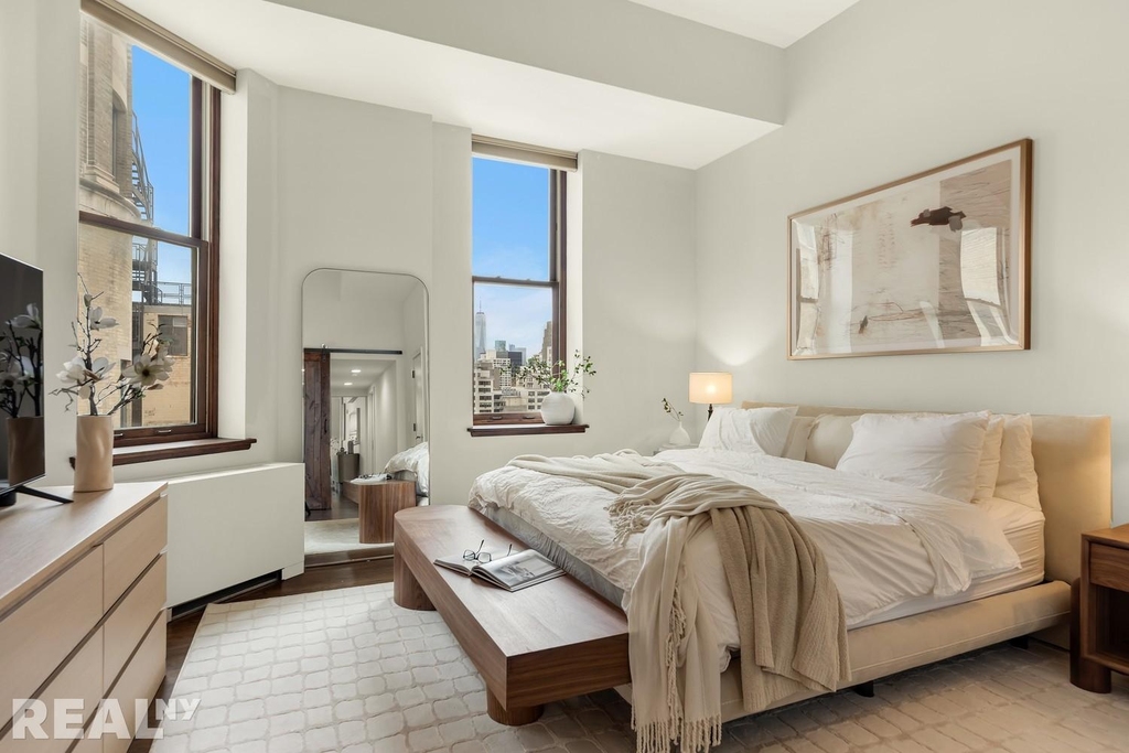 305 Second Avenue - Photo 7