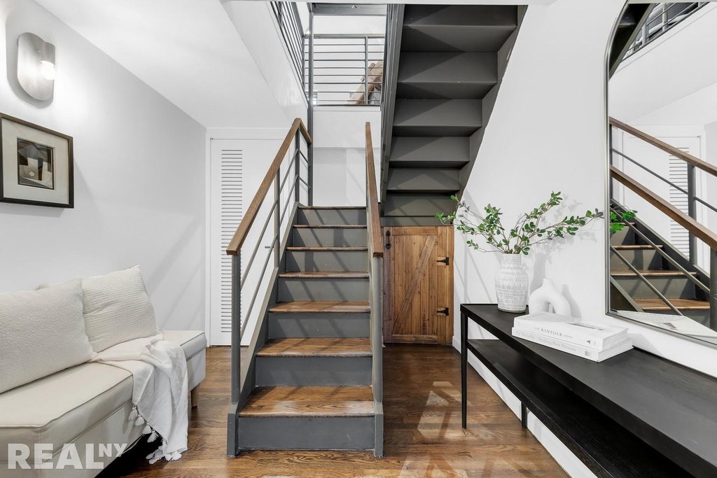 305 Second Avenue - Photo 13