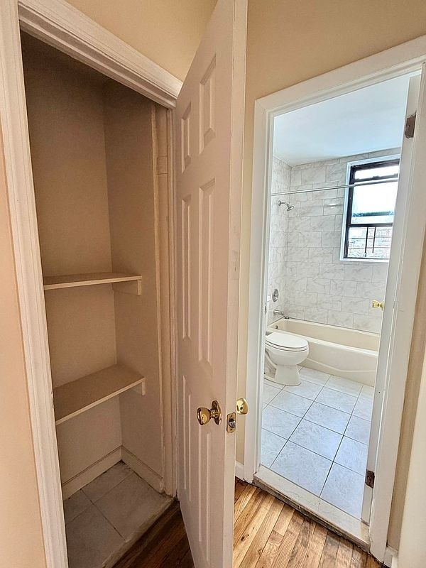 Bowne Street - Photo 15