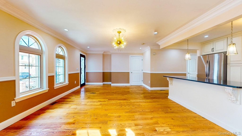 11625 134 St - Photo 2