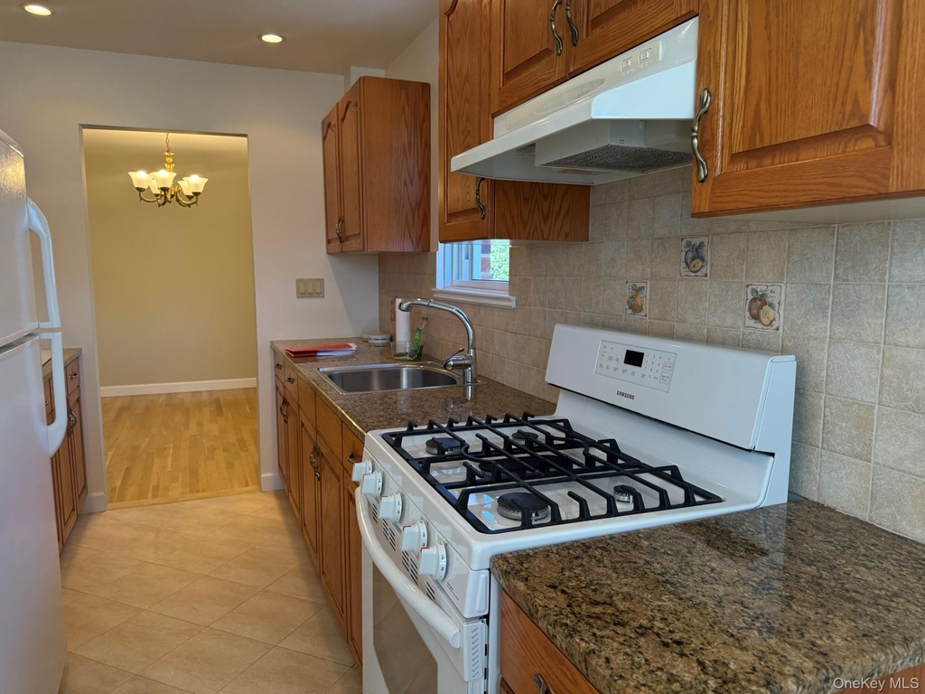 144-47 28th Avenue - Photo 10