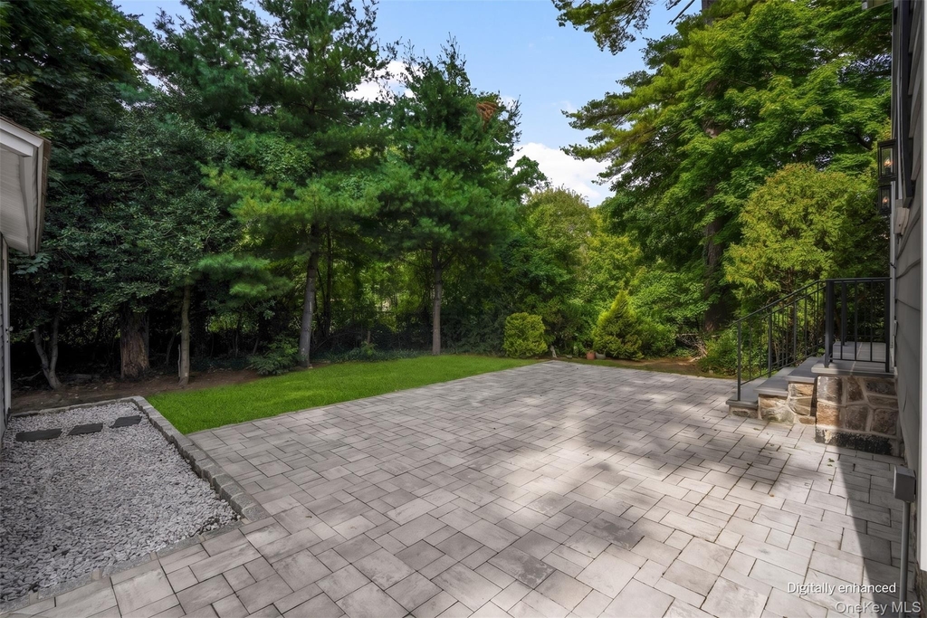 81 Chestnut Avenue - Photo 24