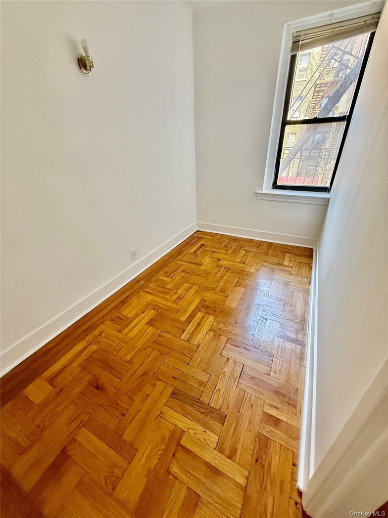 3721 80 Street - Photo 1