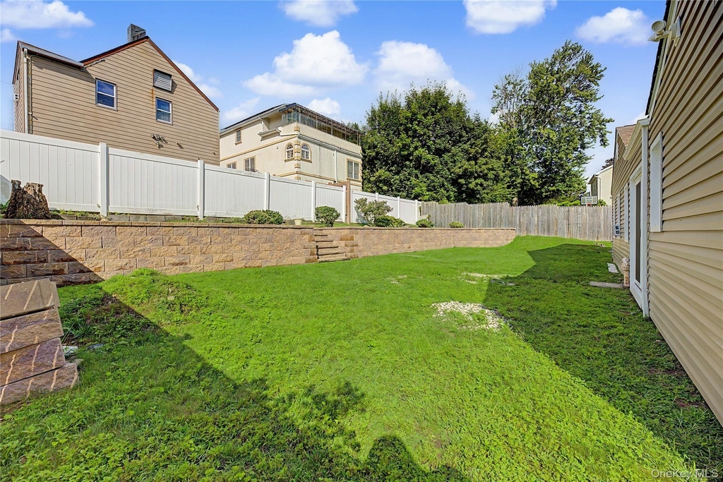28 Roundhill Drive - Photo 17