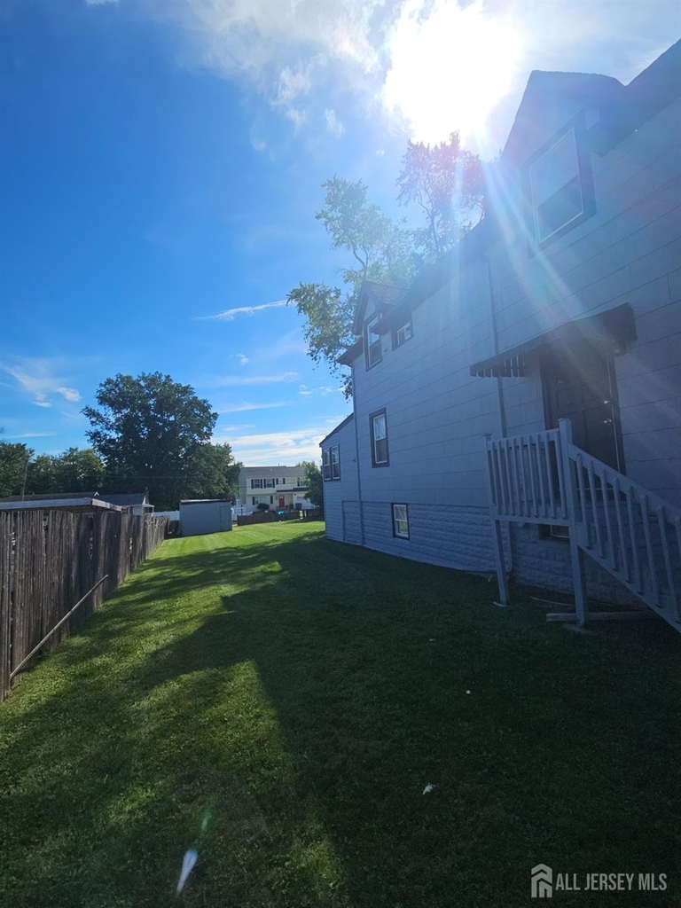 582 Mereline Avenue - Photo 11