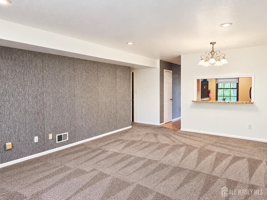 107 Woodbridge Commons Way - Photo 12
