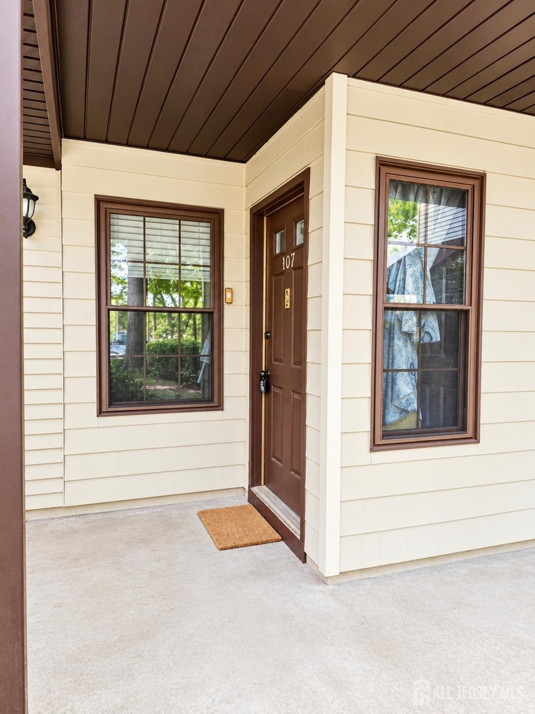 107 Woodbridge Commons Way - Photo 2