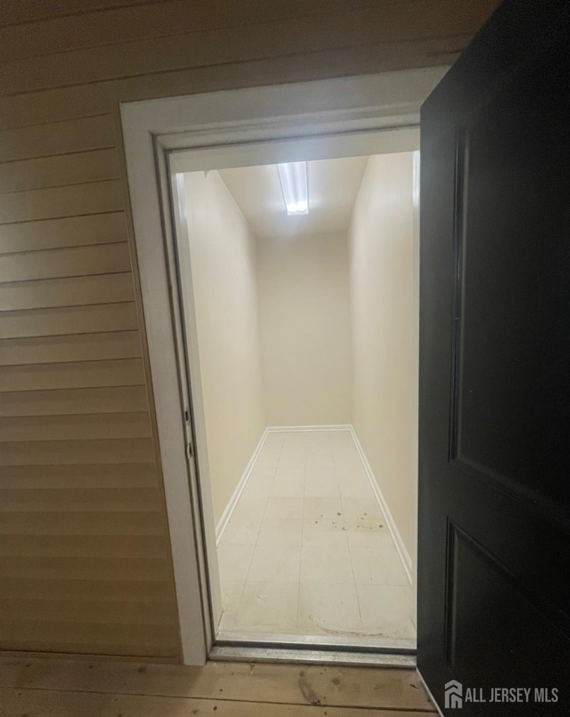 728 Strassle Way - Photo 15