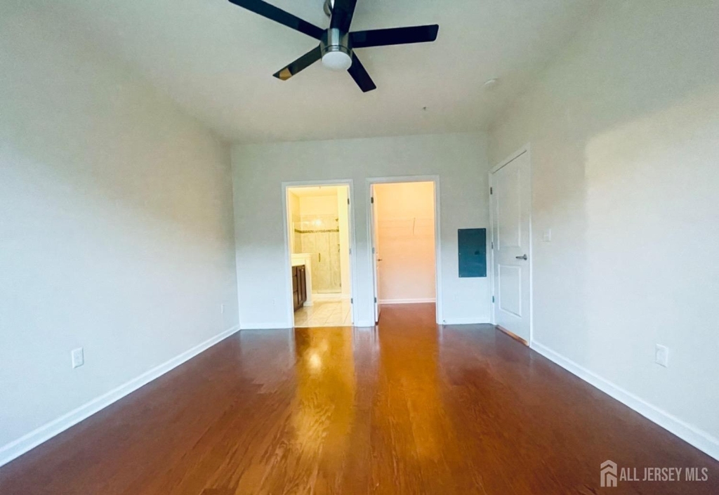 728 Strassle Way - Photo 11