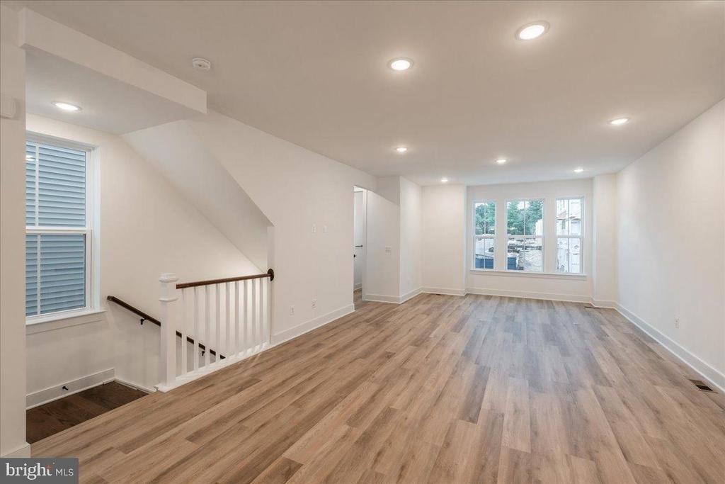 9211 Forkleaf Oak Drive - Photo 12