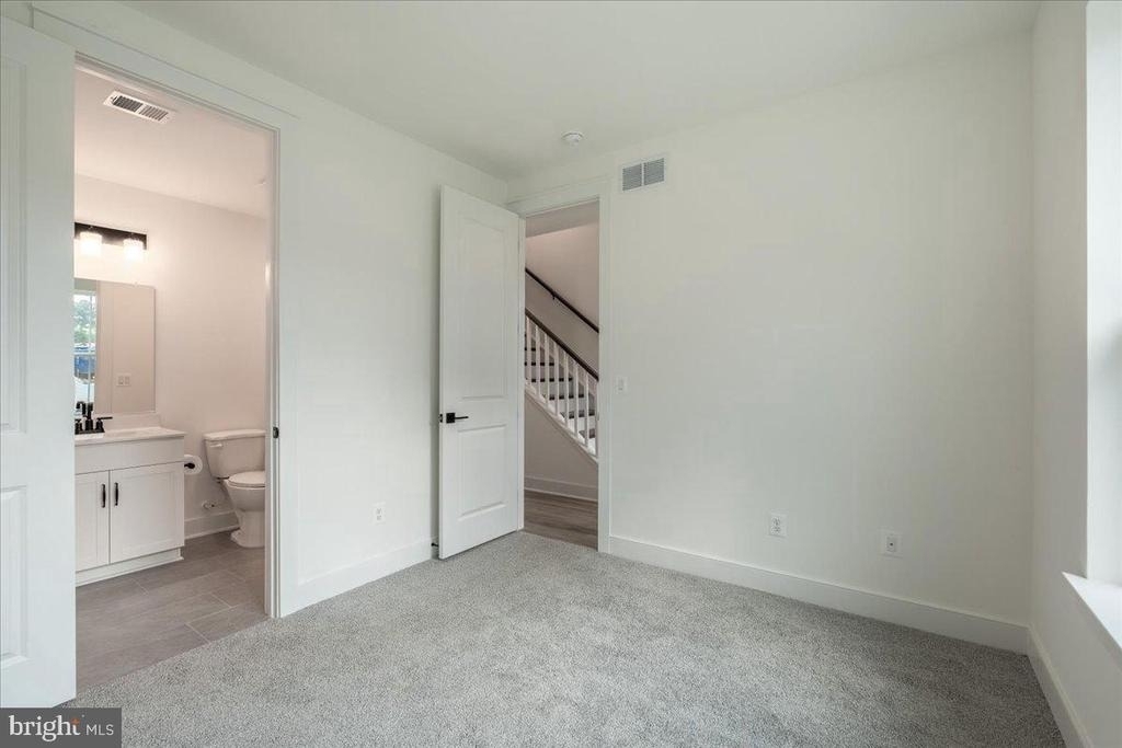 9211 Forkleaf Oak Drive - Photo 4