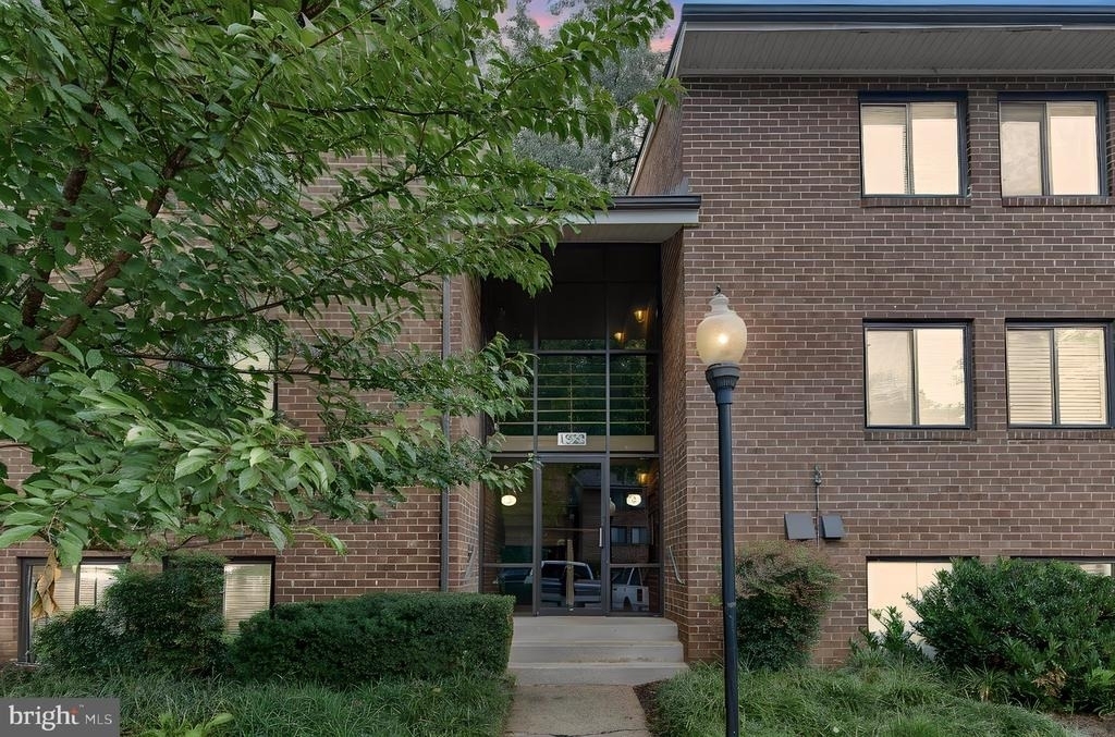 1523 Northgate Square - Photo 33