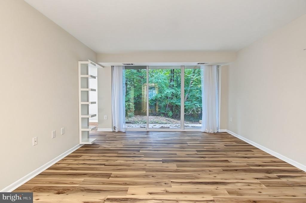 1523 Northgate Square - Photo 6