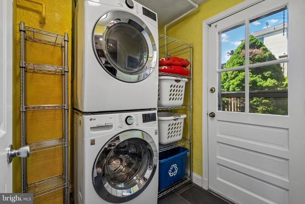 3812 Jason Avenue - Photo 10