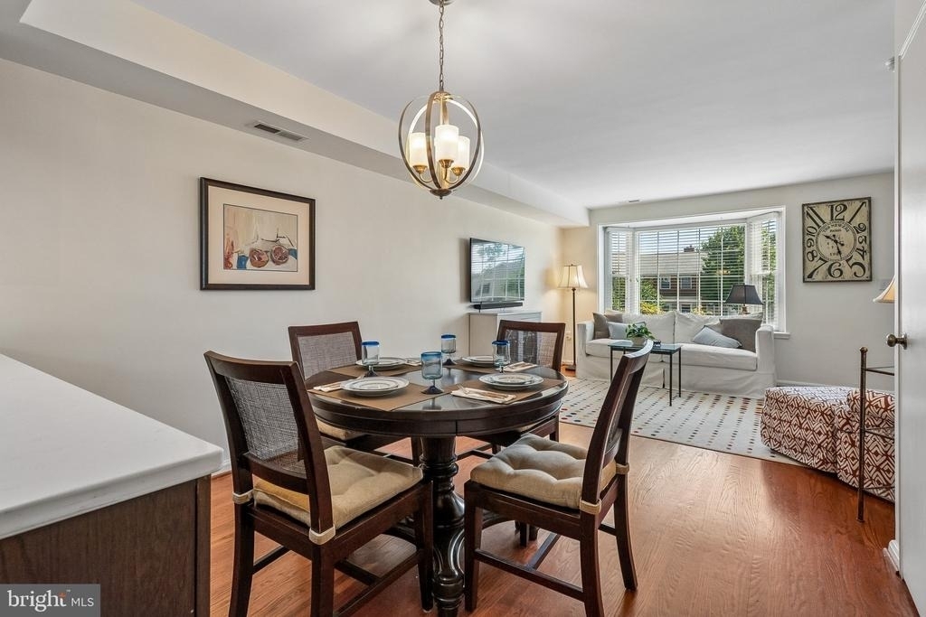 3812 Jason Avenue - Photo 8