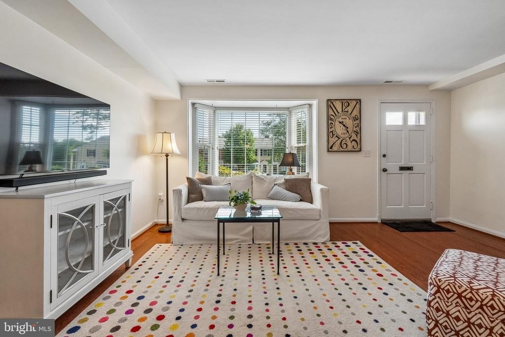 3812 Jason Avenue - Photo 3
