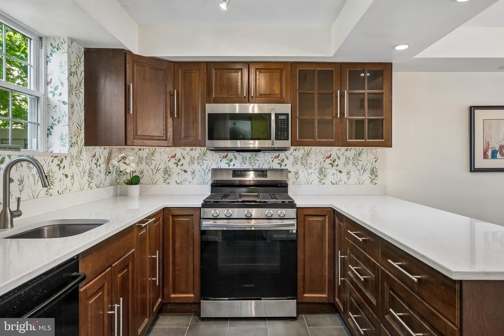 3812 Jason Avenue - Photo 6