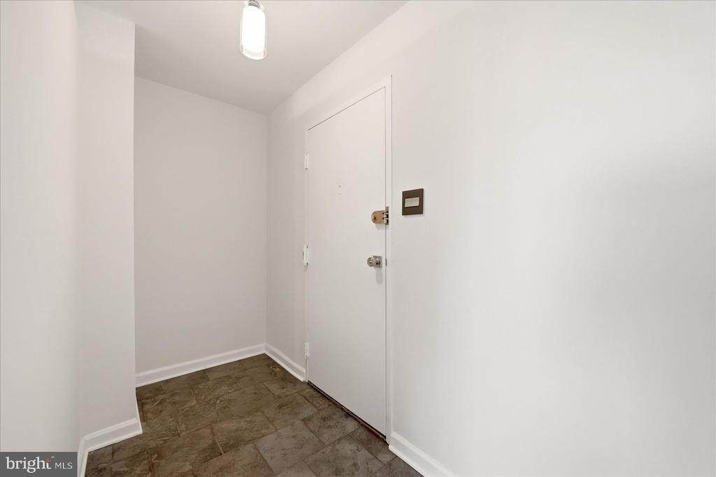 1210 N Taft Street - Photo 10