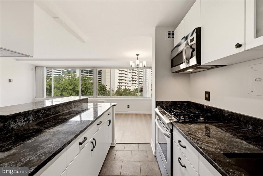 1210 N Taft Street - Photo 18