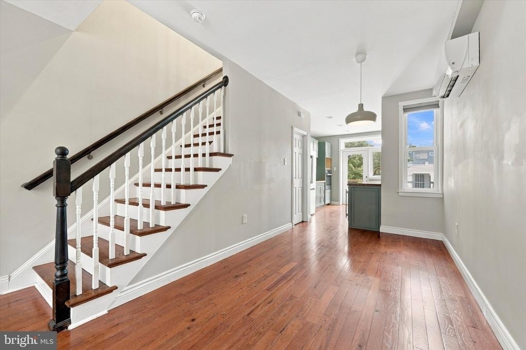 1109 E Wilt Street - Photo 4