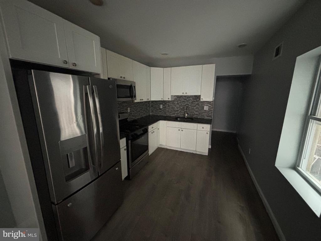 2422 Colorado Street - Photo 2