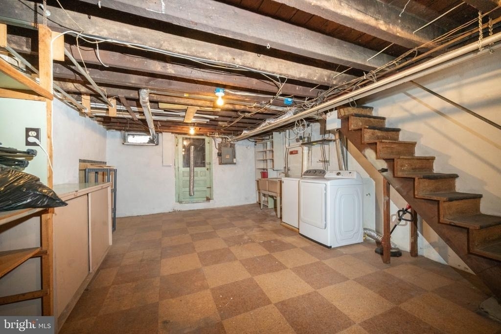 111 Rosemar Street - Photo 16