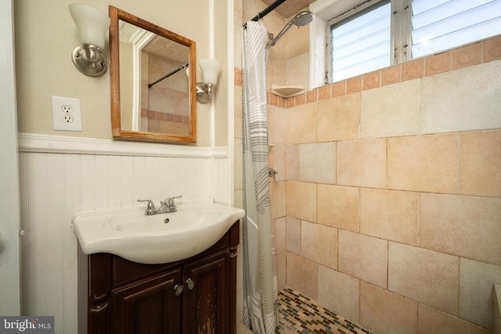 111 Rosemar Street - Photo 14