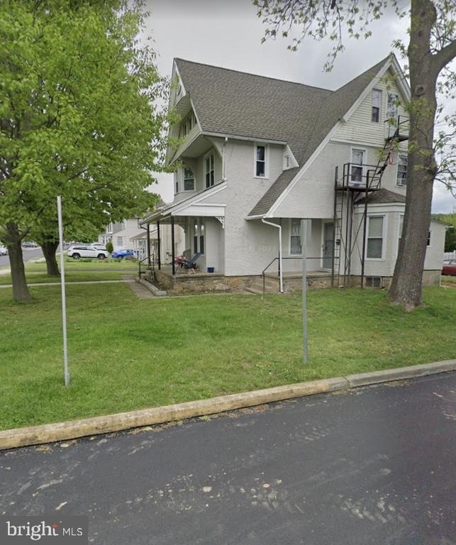 32 Crescent Street - Photo 0