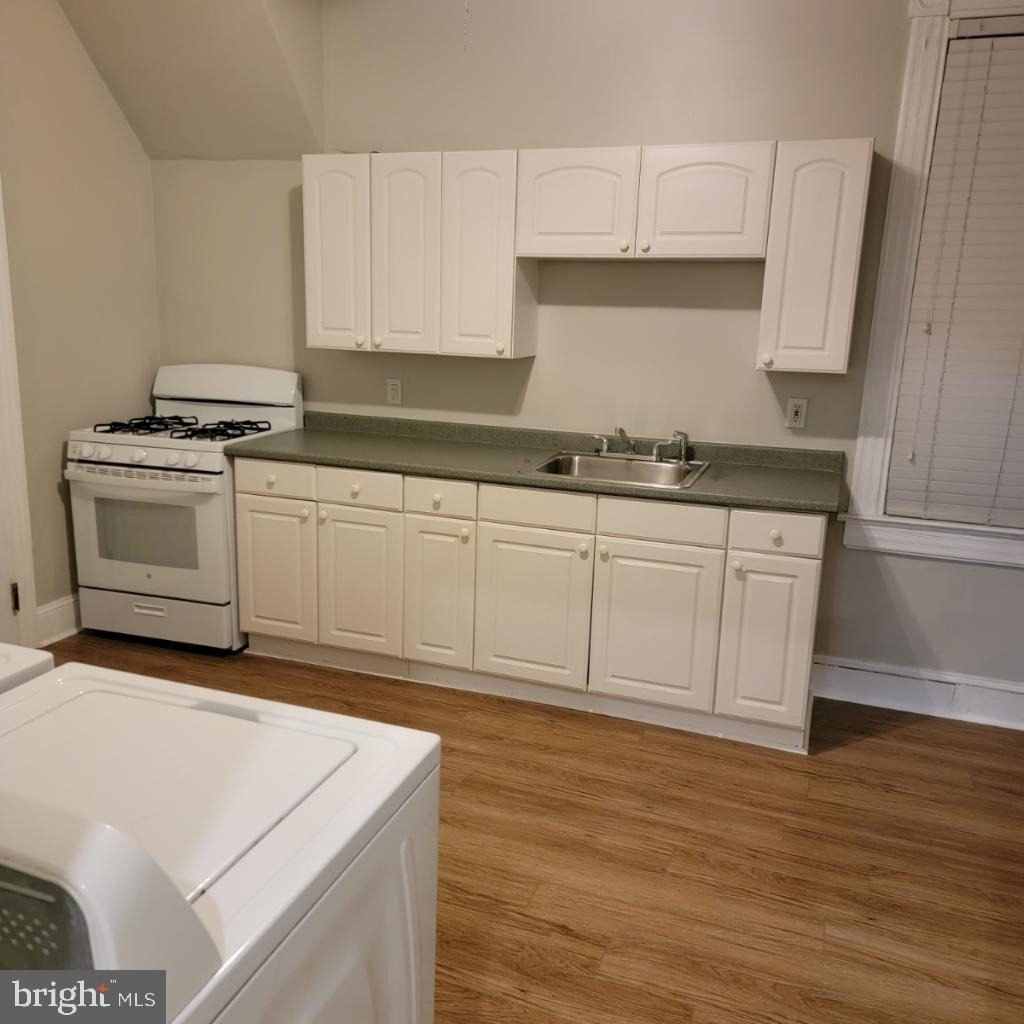 32 Crescent Street - Photo 1