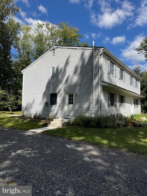 6025 Honey Hollow Road - Photo 2