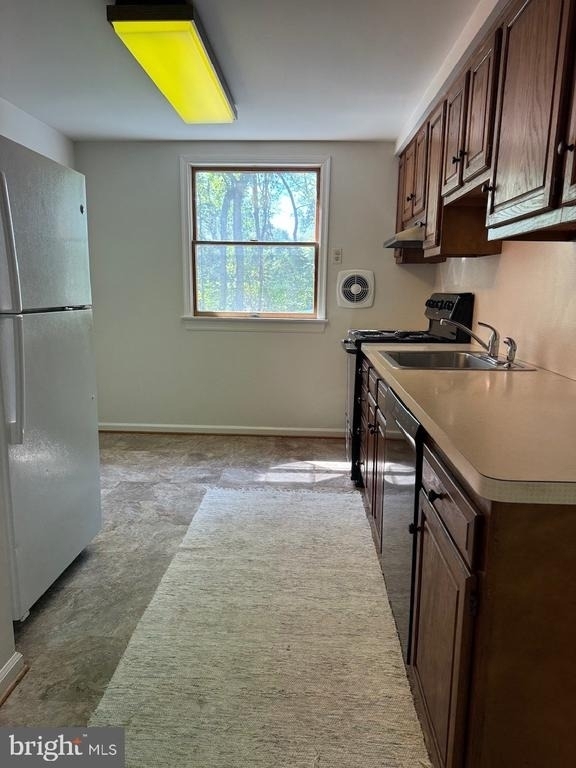 6025 Honey Hollow Road - Photo 8
