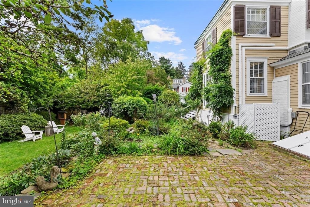 34 Edgehill Street - Photo 37