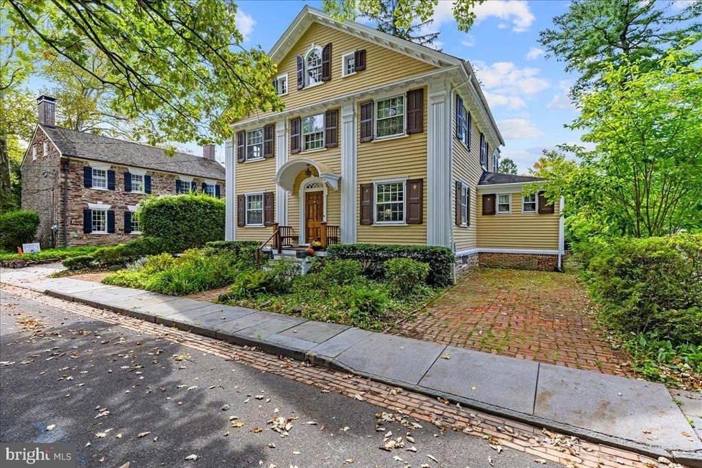 34 Edgehill Street - Photo 1