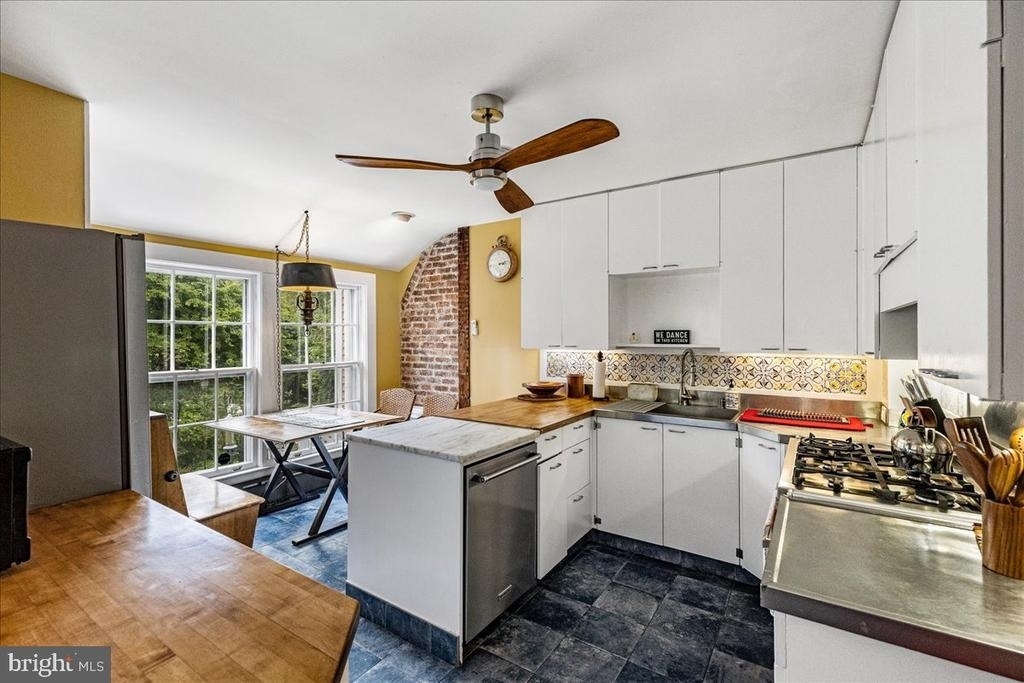 34 Edgehill Street - Photo 16