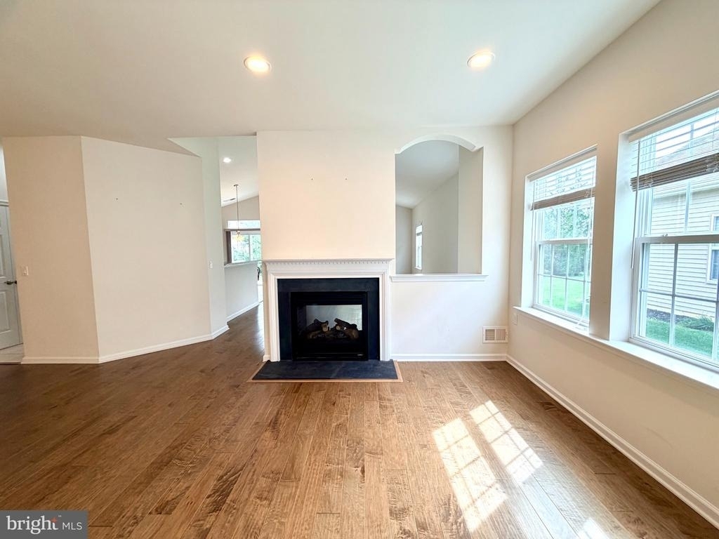 37 Murano Drive - Photo 2