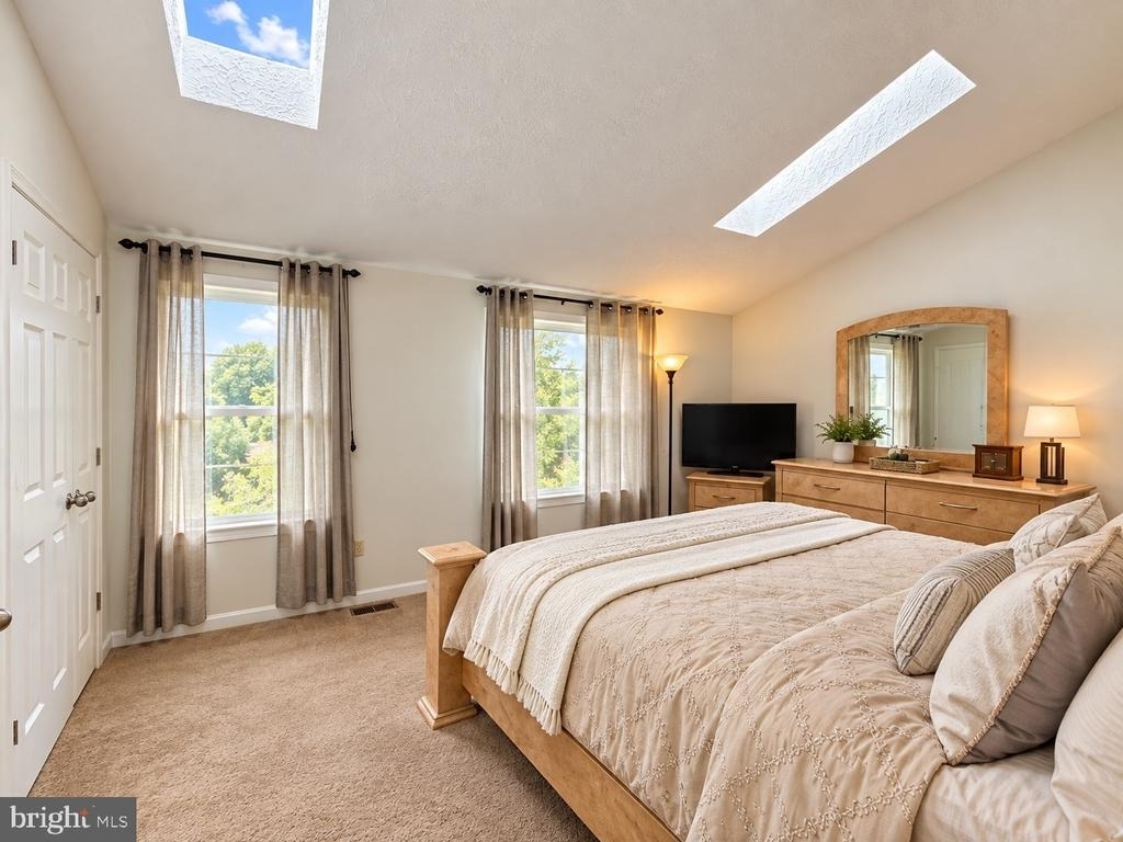 43 Stoneshire Drive - Photo 8