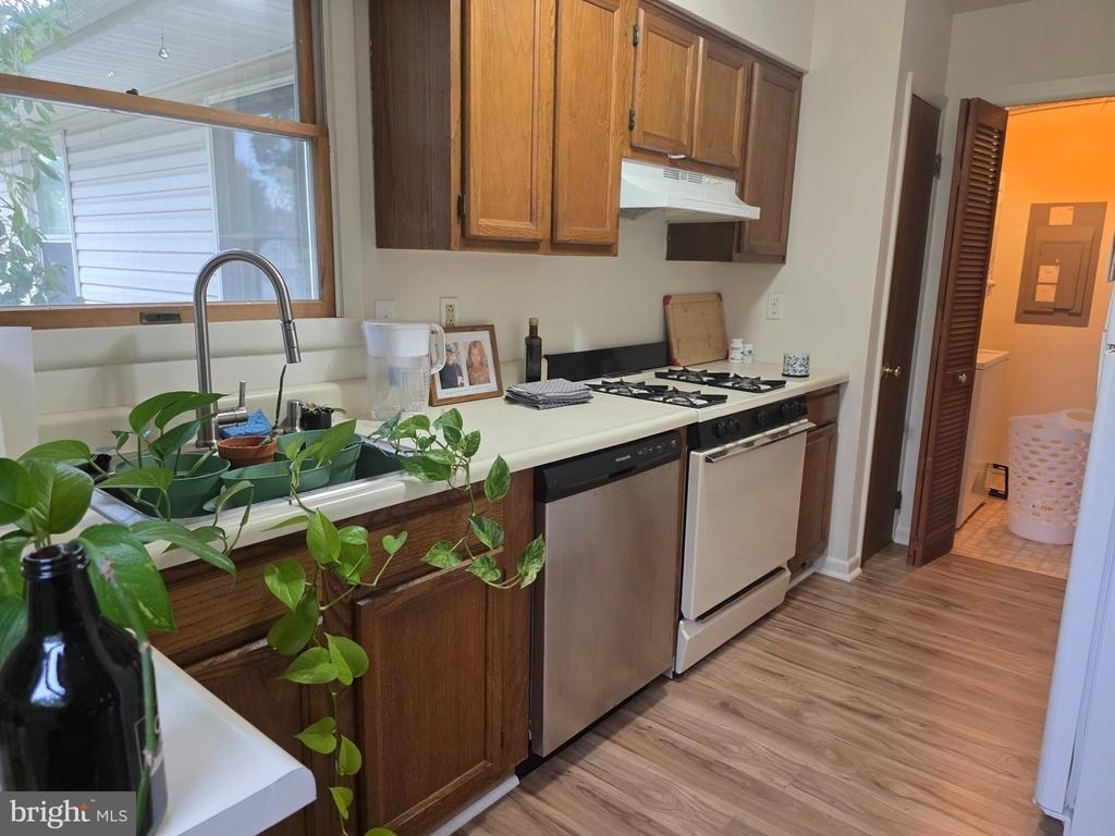 99 Grant Avenue - Photo 8