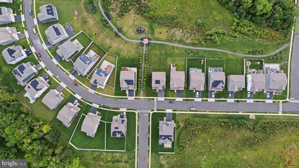32 Westmont Drive - Photo 82