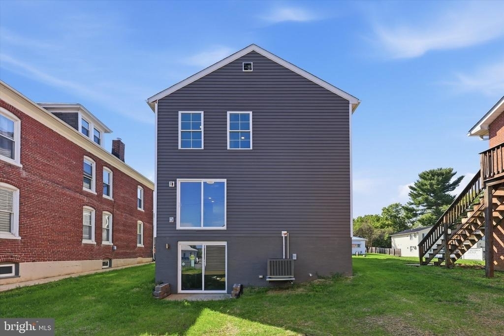 530 Ridge Avenue - Photo 23