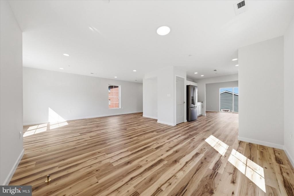 530 Ridge Avenue - Photo 7