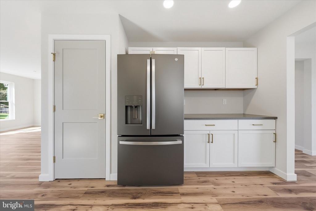 530 Ridge Avenue - Photo 11