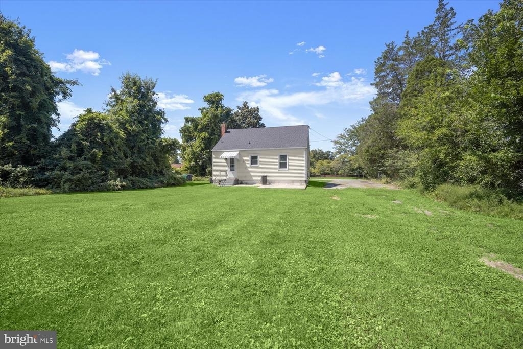 7520 Burgess Lane - Photo 18