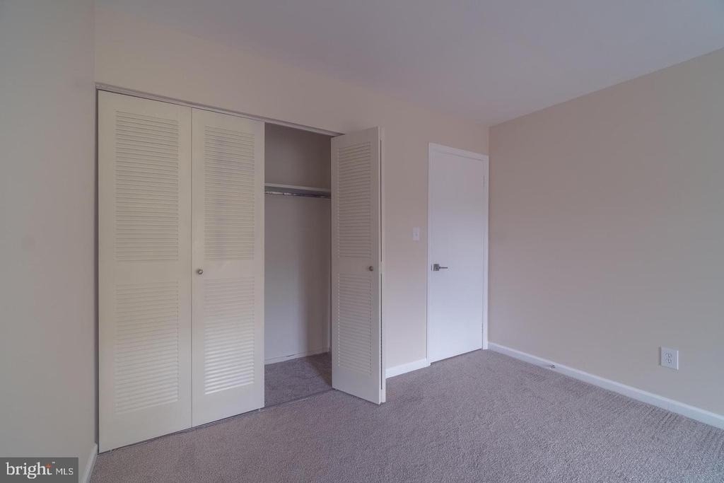 9416 Penshurst Court - Photo 18