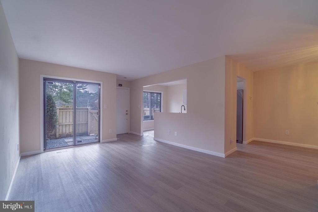 9416 Penshurst Court - Photo 0