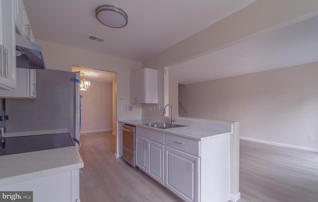 9416 Penshurst Court - Photo 3