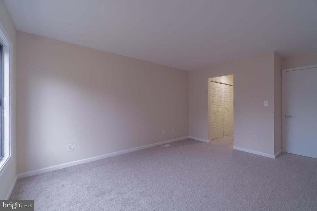 9416 Penshurst Court - Photo 16