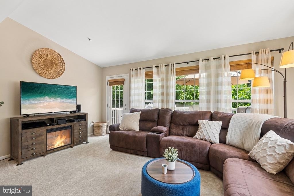 519 Lothian Way - Photo 7
